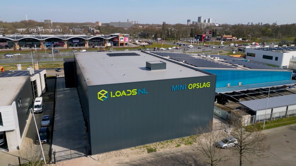 Zijaanzicht opslaglocatie Spijkenisse